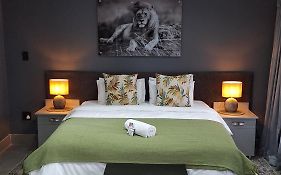 Lion Lodge